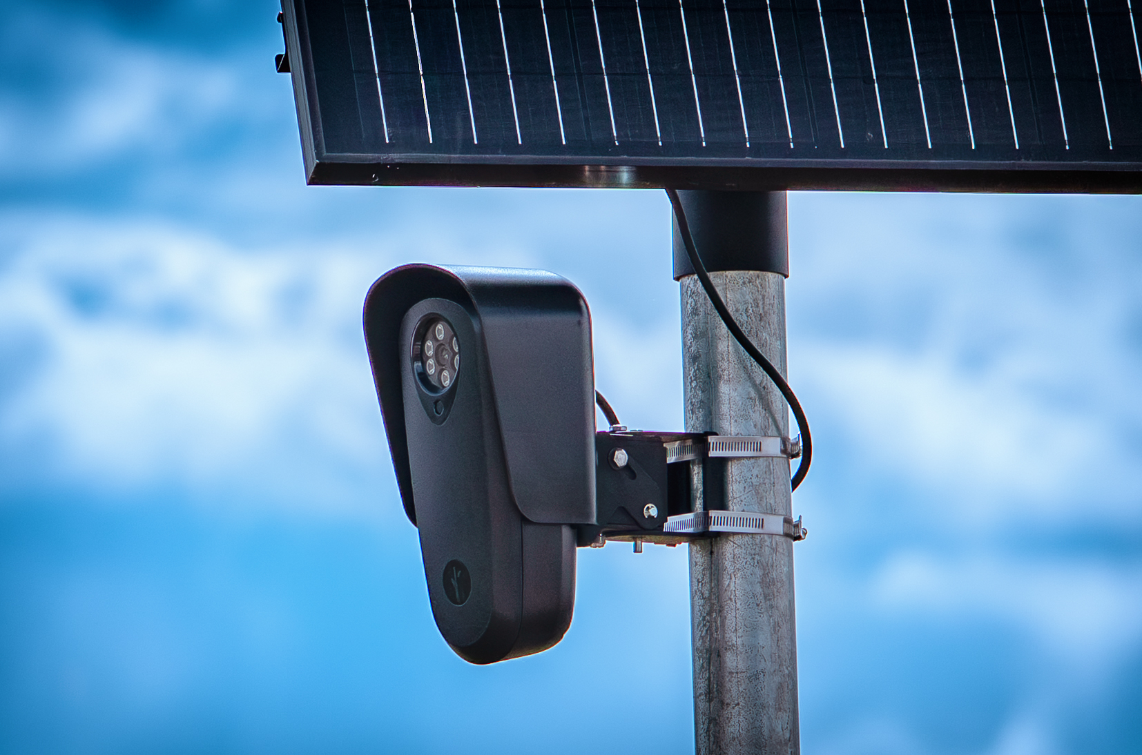 Flock Safety License Plate Reader Camera in Colorado (55307233186) by Tony Webster (BY) via Openverse