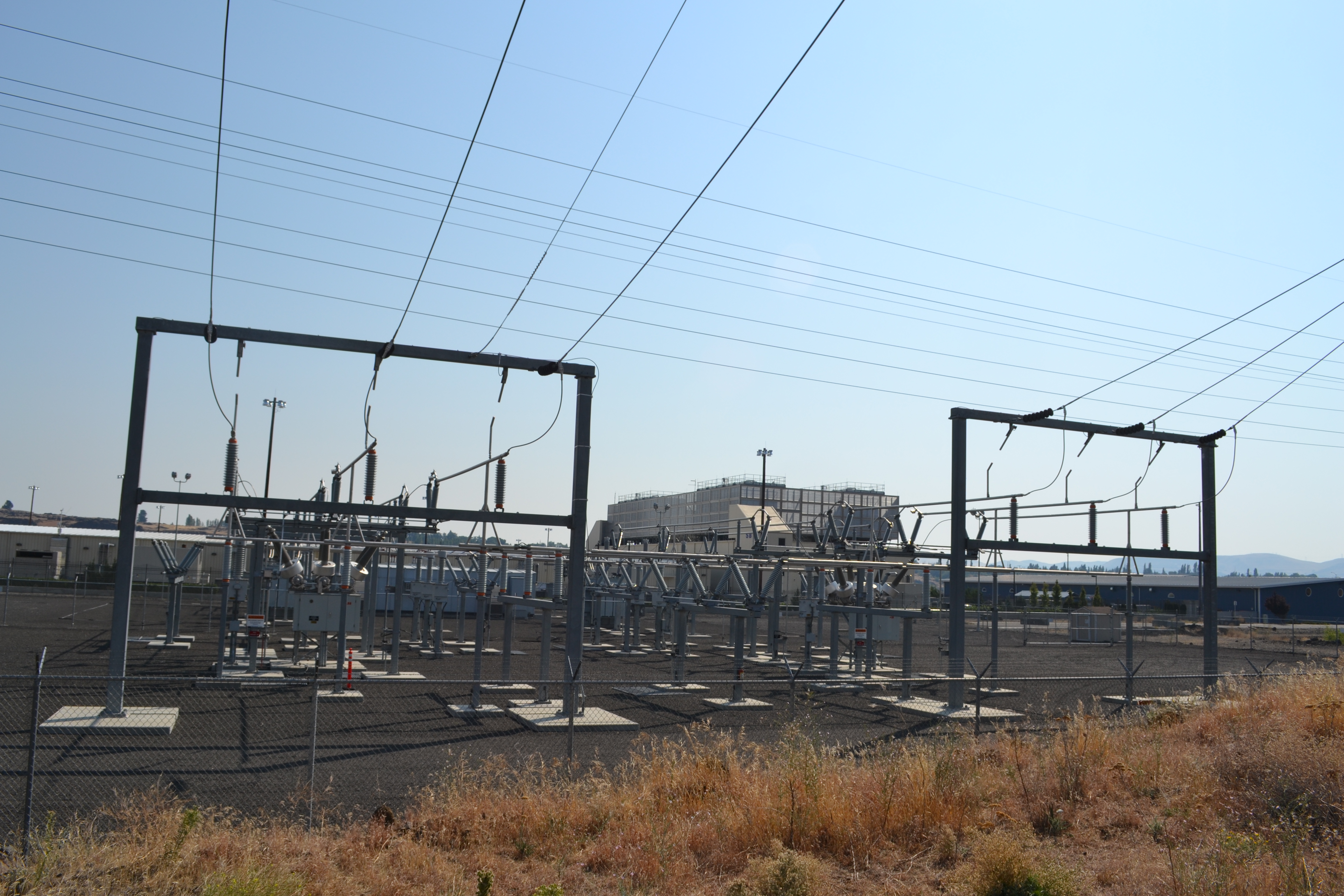 Google Data Center, The Dalles by Visitor7 (BY-SA) via Openverse