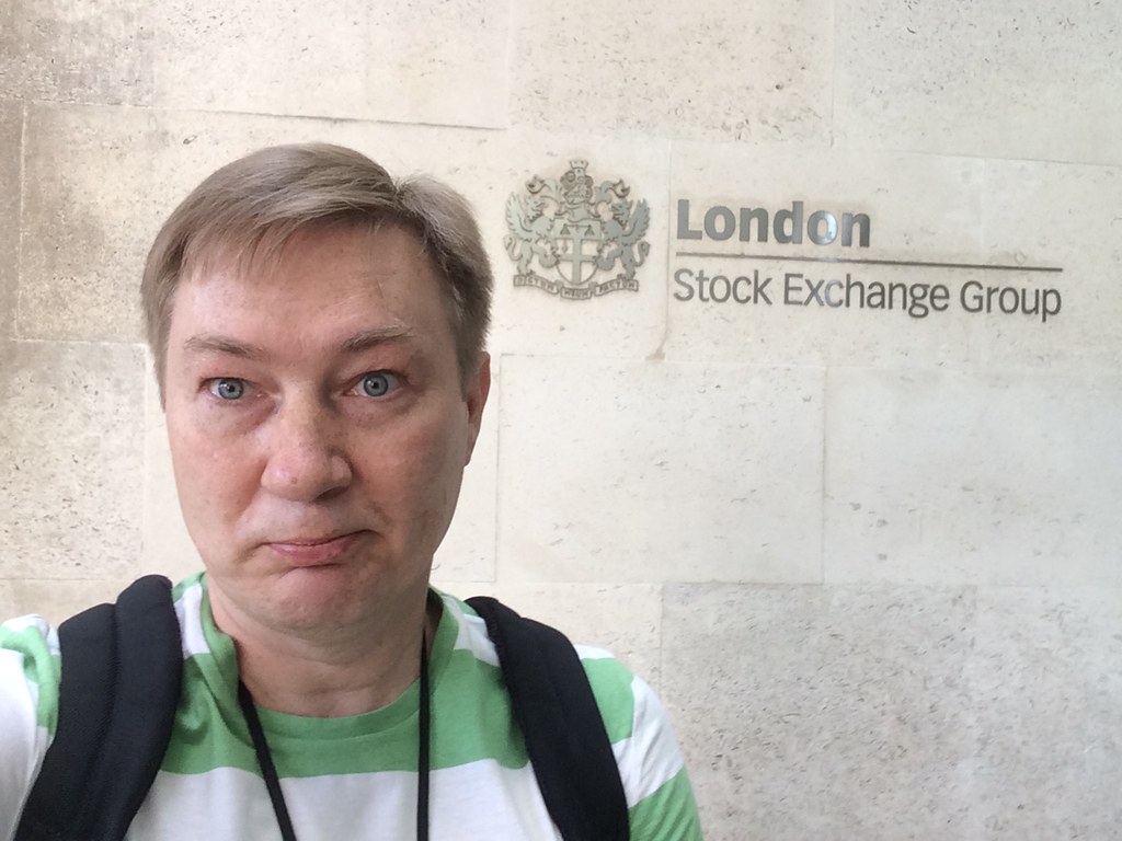 London Stock Exchange building by serge.zykov (BY-SA) via Openverse