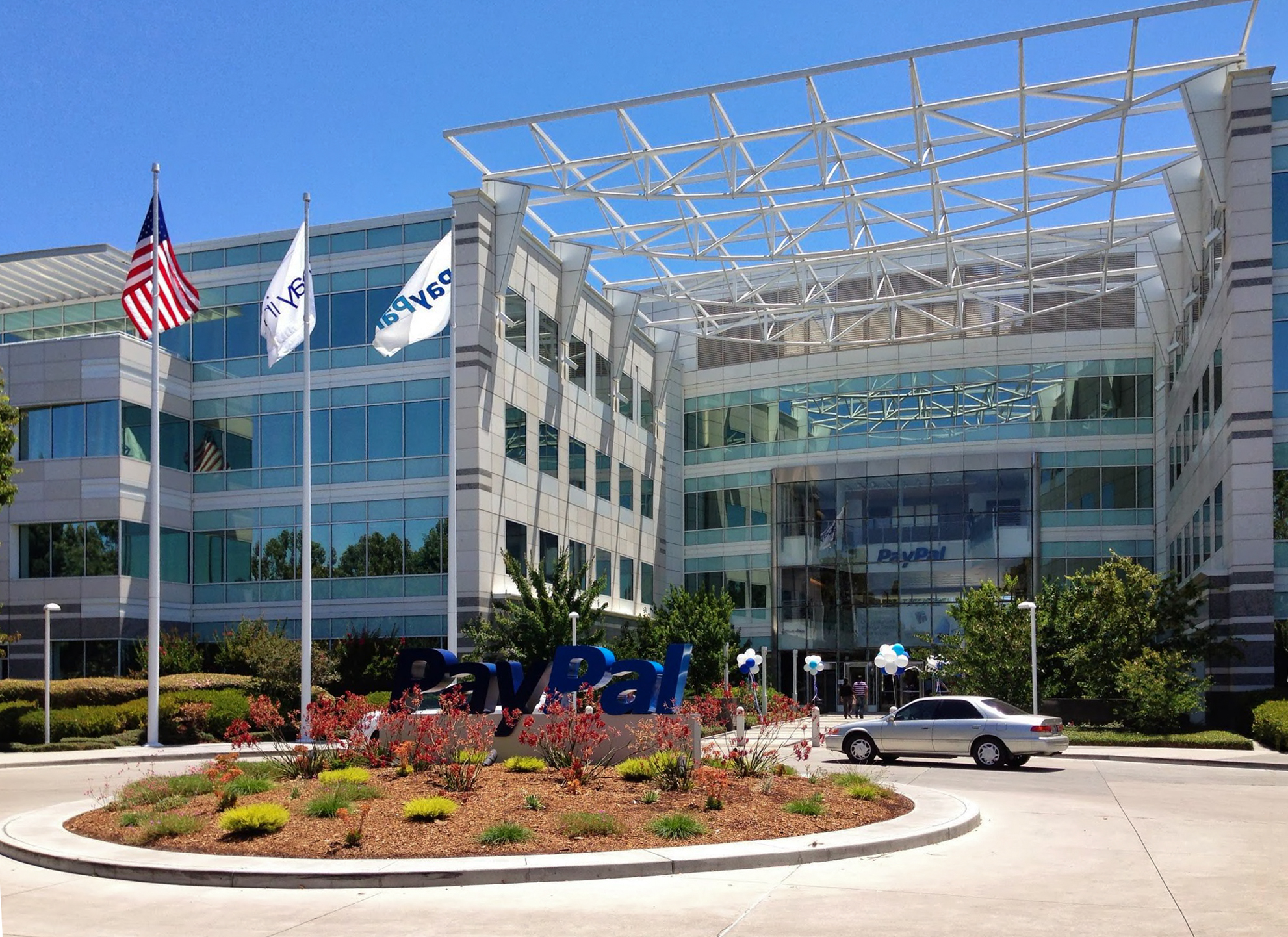 PayPal San Jose Headquarters by Sagar Savla (BY-SA) via Openverse